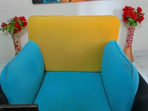 evaaelfiee online show from August 9, 2026, 3:45 am