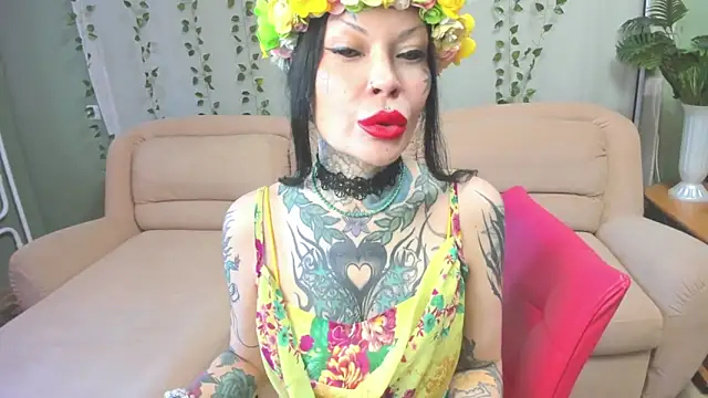 Snapshot of Megan_Black_Moon chatting on February 21, 2026, 6:15 am Megan Black Moon online show from February 21, 2026, 6:15 am