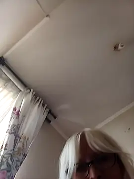 Rousmk1 online show from February 15, 2025, 6:44 pm