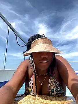 EscorpiLeoncita online show from November 19, 2025, 4:40 pm