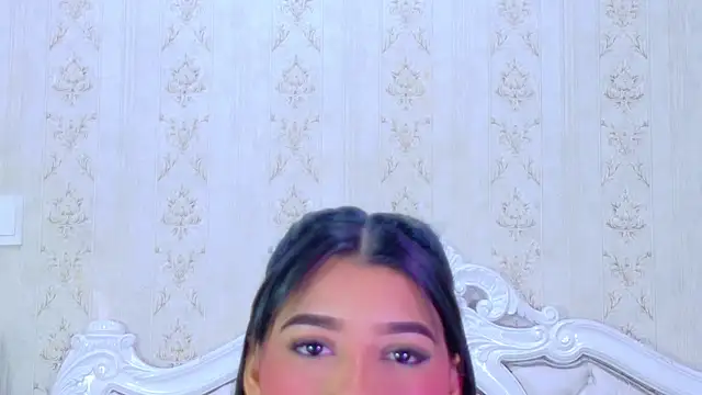 TiaraRosse online show from November 20, 2025, 12:39 pm