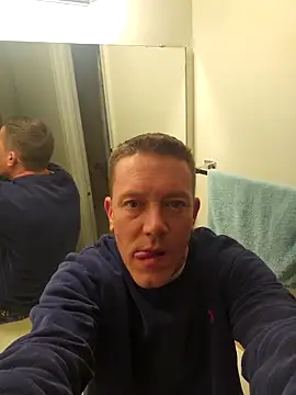 Bigtater1999 online show from November 14, 2025, 12:14 am