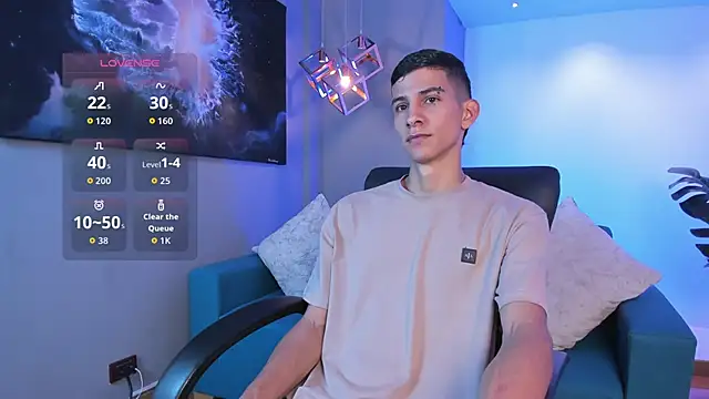 Snapshot of Aaron_Scoot chatting on March 7, 2026, 8:36 pm Aaron Scoot online show from March 7, 2026, 8:36 pm