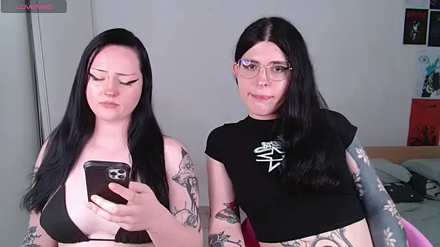 chloe levine online show from August 2, 2026, 11:02 pm