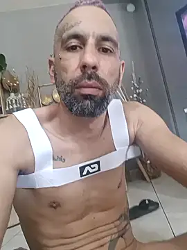 arrow13680 online show from December 1, 2025, 1:12 pm