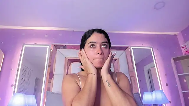 scarlette 15  online show from July 7, 2026, 3:09 am