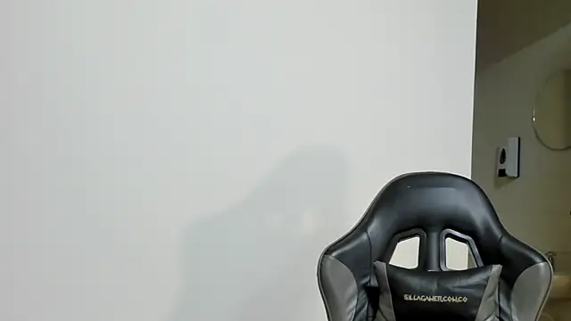 Snapshot of alma_fenix chatting on March 14, 2026, 12:44 pm alma fenix online show from March 14, 2026, 12:44 pm