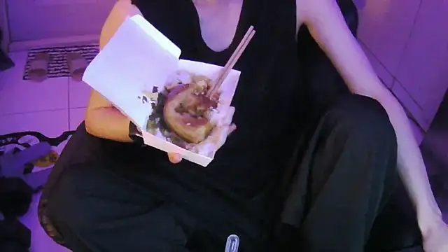 Snapshot of Ray175oo chatting on March 17, 2026, 5:38 pm Ray175oo online show from March 17, 2026, 5:38 pm