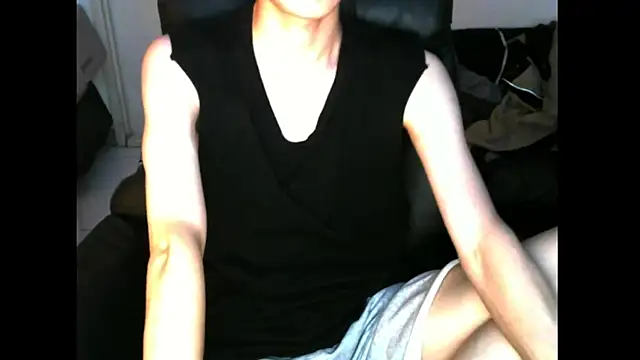 Ray175oo online show from November 17, 2025, 5:39 pm