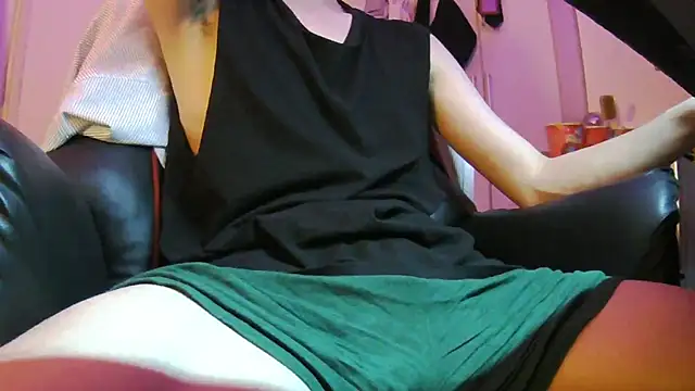 Snapshot of Ray175oo chatting on March 15, 2026, 7:10 pm Ray175oo online show from March 15, 2026, 7:10 pm