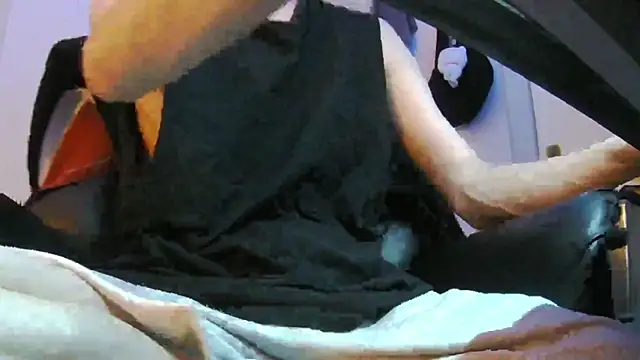 Snapshot of Ray175oo chatting on February 20, 2026, 7:49 pm Ray175oo online show from February 20, 2026, 7:49 pm