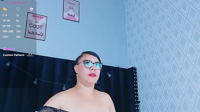 hotlatinateacher online show from September 22, 2025, 6:58 pm