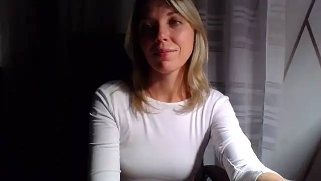 VelvetLove287 online show from October 24, 2025, 7:35 pm