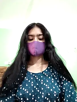 Snapshot of Arisha- chatting on May 15, 2026, 5:27 am Arisha- online show from May 15, 2026, 5:27 am
