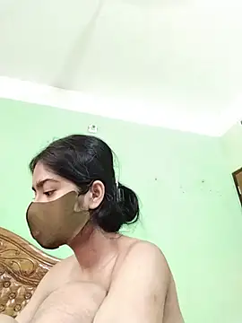 Snapshot of Arisha- chatting on May 19, 2026, 8:10 am Arisha- online show from May 19, 2026, 8:10 am