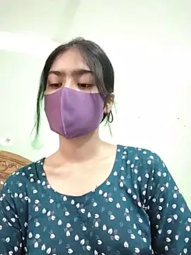 Snapshot of Arisha- chatting on May 18, 2026, 8:41 am Arisha- online show from May 18, 2026, 8:41 am
