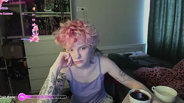 School Love online show from March 16, 2026, 7:23 am