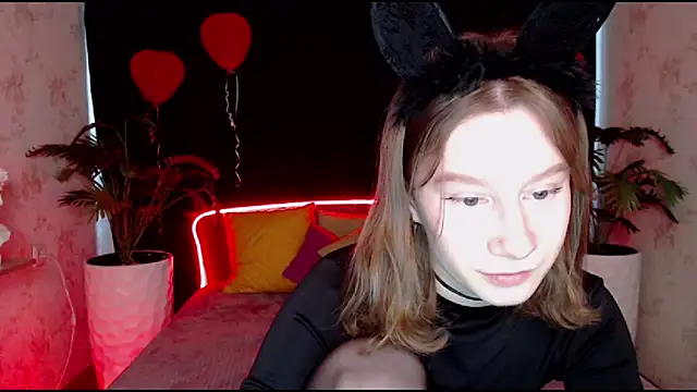 EnigmaSee online show from March 8, 2025, 1:39 am