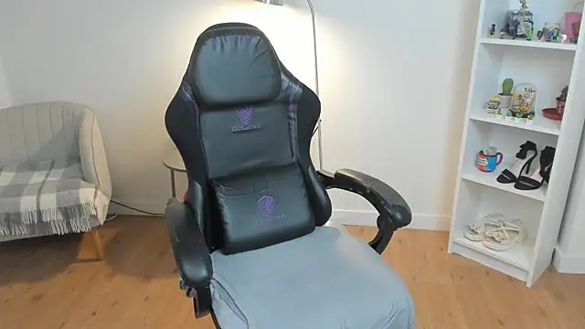 Snapshot of _BellaEvans_ chatting on February 9, 2026, 6:00 am BellaEvans online show from February 9, 2026, 6:00 am