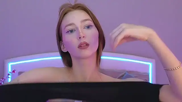 MichaDenver online show from October 18, 2025, 8:27 am