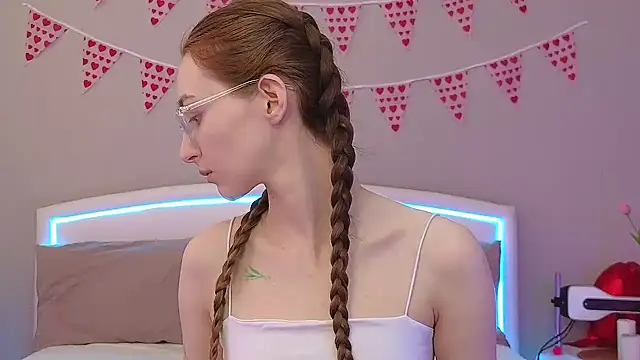 MichaDenver online show from February 19, 2026, 9:28 am