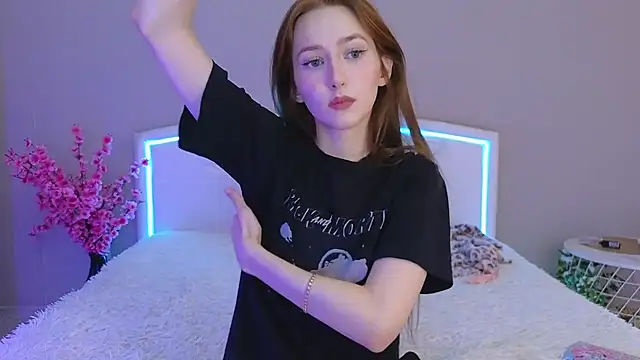 MichaDenver online show from October 10, 2025, 7:47 pm