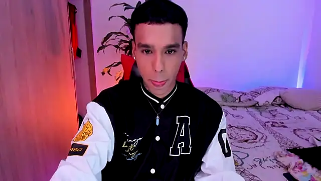 aldrinwhite online show from July 28, 2026, 6:20 pm