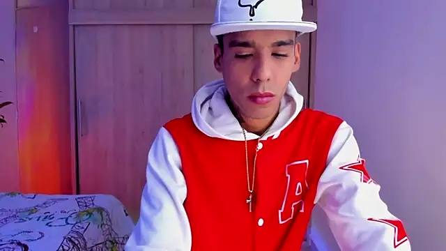 aldrinwhite online show from November 9, 2025, 5:17 pm