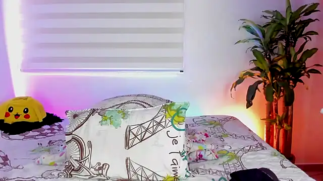 aldrinwhite online show from October 16, 2025, 6:05 pm