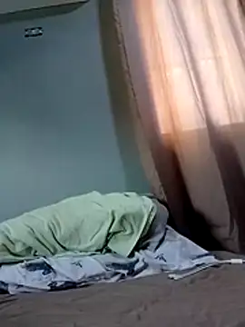 Frankie0880 online show from February 18, 2026, 1:07 pm