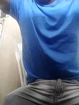 Frankie0880 online show from February 24, 2025, 6:15 pm