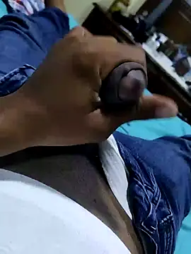 Frankie0880 online show from January 27, 2025, 11:11 pm