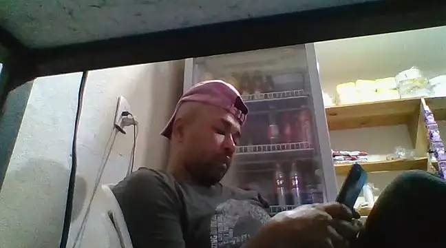 Frankie0880 online show from February 11, 2025, 10:18 pm