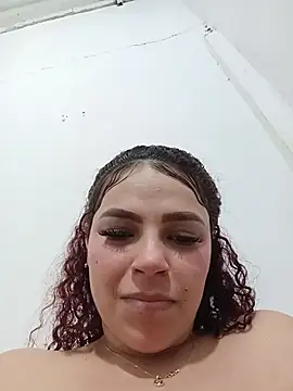 Mommy-Hot online show from April 22, 2026, 3:35 am