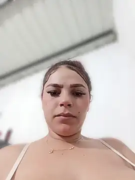Mommy-Hot online show from May 7, 2026, 1:14 pm