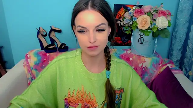 LindaaLu online show from March 3, 2025, 3:27 am