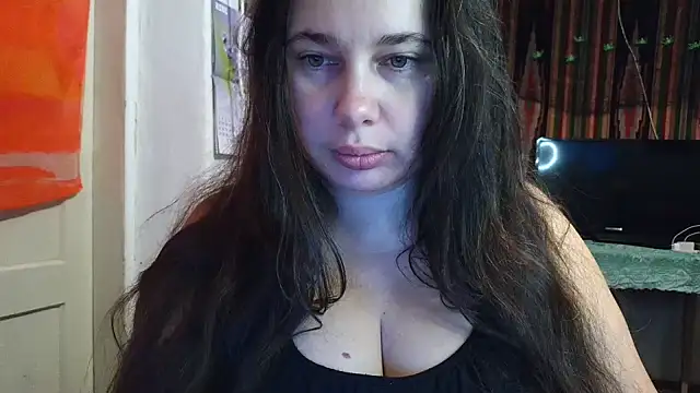 Cora Maro online show from October 31, 2025, 6:43 am