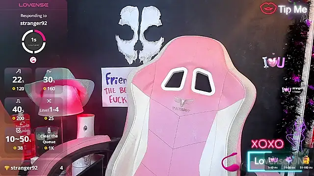 Snapshot of RoxaneEvans_ chatting on March 8, 2025, 10:32 am RoxaneEvans online show from March 8, 2025, 10:32 am