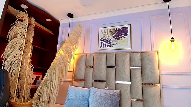 Emelie Ch1 online show from March 20, 2025, 5:35 am