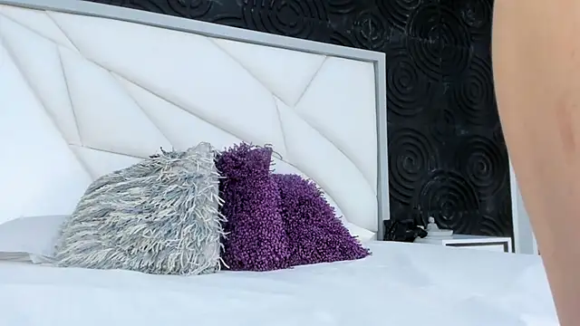 AbigailWilliams  online show from October 16, 2025, 11:18 am