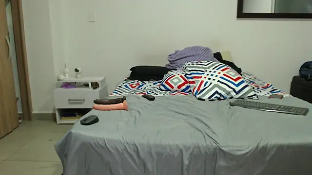 AnnieRoss69 online show from October 30, 2025, 11:23 pm