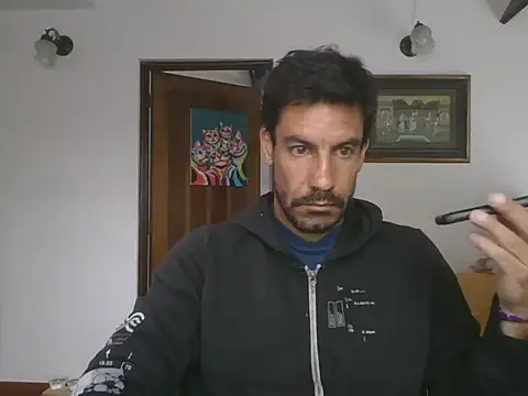 elkike1980 online show from May 14, 2026, 12:02 pm