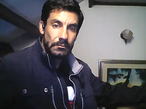 elkike1980 online show from May 31, 2026, 2:06 am