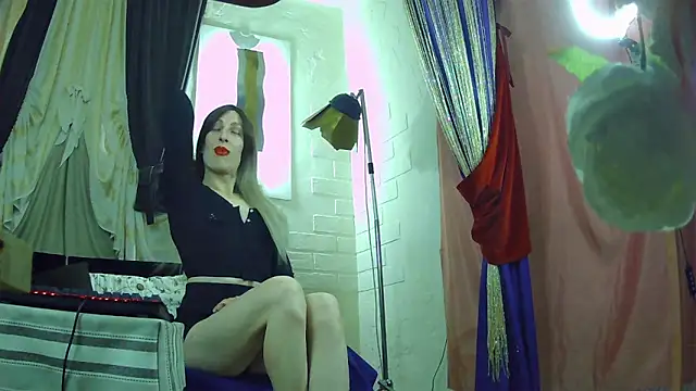 Mary Loon online show from January 6, 2026, 12:09 pm