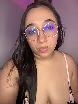 cata megan online show from March 9, 2025, 2:32 pm