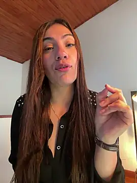 emmily d online show from April 25, 2026, 6:49 pm