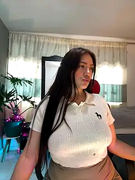 emmily d online show from November 30, 2025, 9:15 pm