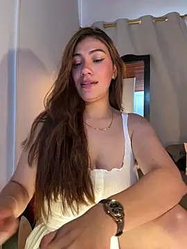 Snapshot of emmily_d chatting on May 15, 2026, 7:01 pm emmily d online show from May 15, 2026, 7:01 pm