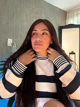 emmily d online show from December 4, 2025, 7:46 pm