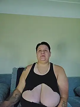 DevilDahm online show from August 6, 2026, 12:00 pm
